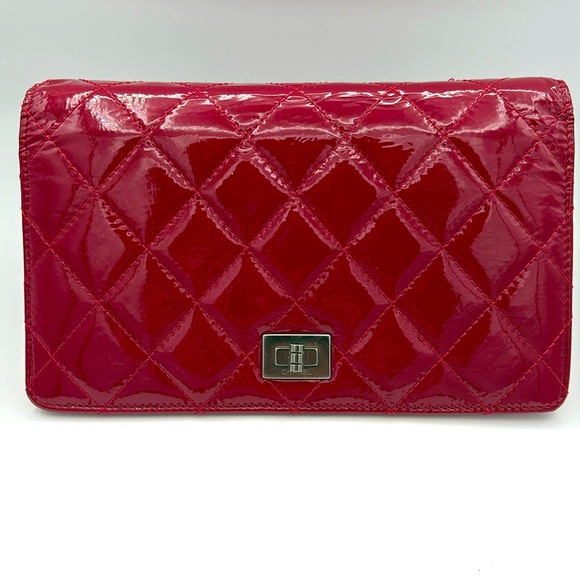 Chanel quilted patent leather long bifold wallet - Picture 1 of 11